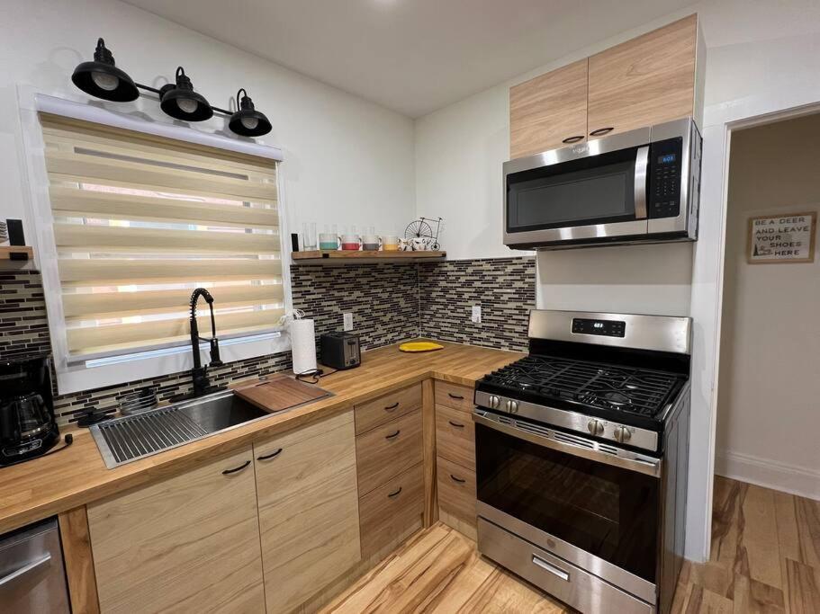 Trendy In Tremont, Cle Appartement Cleveland Buitenkant foto
